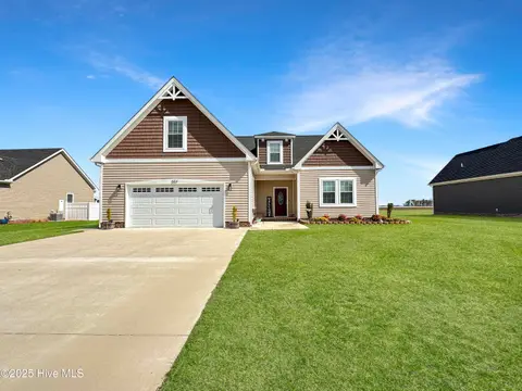 108 Staysail Drive, Elizabeth City