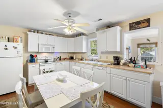 166 NW 7th Street, Oak Island, NC 28465 – photo 12: Kitchen