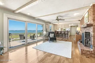 105 Magnolia Court, Pine Knoll Shores, NC 28512 – photo 9: 34