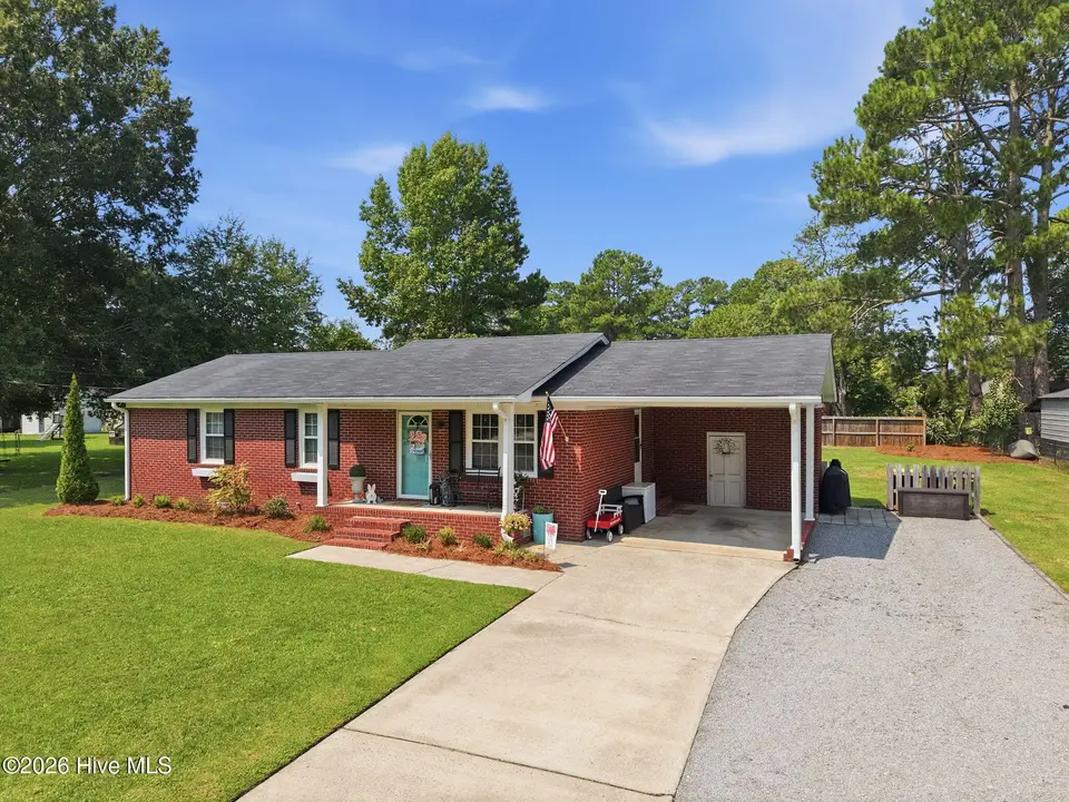 412 Gayle Boulevard, Winterville, NC 28590 – photo 1 of 39: Front