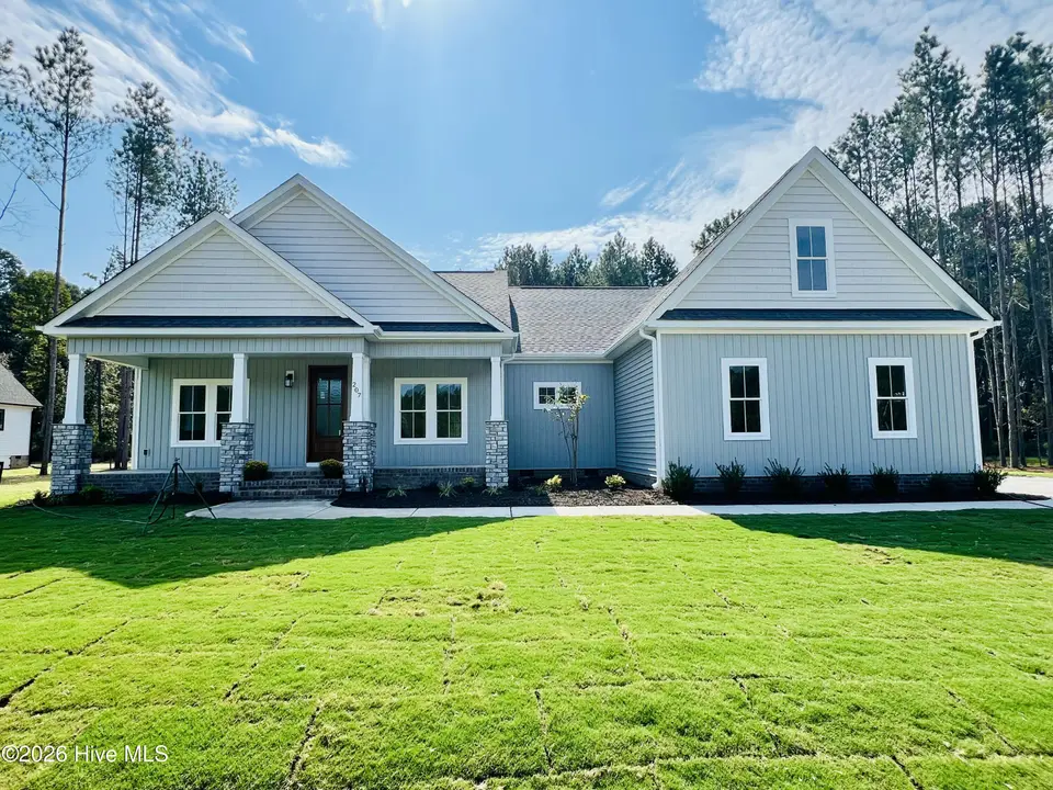 207 Hillstead Way, Smithfield, NC 27577 – photo 1 of 30: IMG_4564