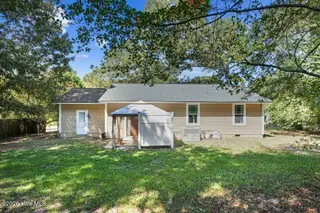 111 Lakehurst Drive, Dudley, NC 28333 – photo 9: 111 Lakehurst Dr-9 2