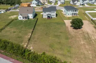 208 Coastline Circle, Cedar Point, NC 28584 – photo 4: 7-web-or-mls-DJI_0685