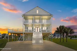 240 Live Oak Road, Newport, NC 28570 – photo 5: 1-web-or-mls-1S3A8605 copy_2