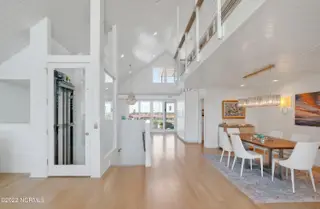 910 S Lumina Avenue, Wrightsville Beach, NC 28480 – photo 22: 910SouthLuminaAvenue-34