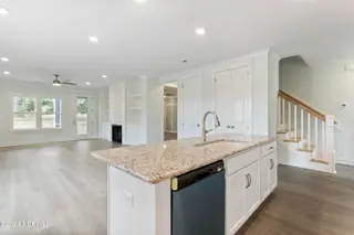 2058 Greenside Manor Drive SW, Ocean Isle Beach, NC 28469 – photo 10: 2058 Greenside Manor Drive