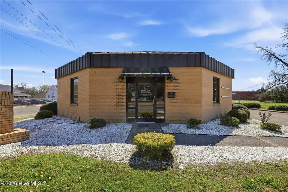 107 E Vernon Avenue, Kinston, NC 28501 – photo 1 of 31: 01-107 E Vernon Ave-1