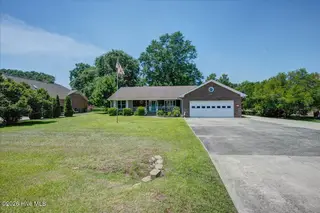 217 Pinewood Drive, New Bern, NC 28562 – photo 5: 05-217_pinewood-37