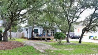 206 NE 51st Street, Oak Island, NC 28465 – photo 18: B_3V6A6744y