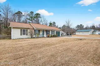 133 Sweetwater Drive, Jacksonville, NC 28540 – photo 2: 01-2