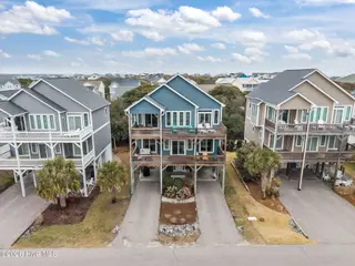308 Oceanaire Lane, Surf City, NC 28445 – photo 4: 7-web-or-mls-IMG_7759