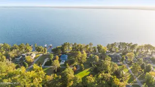204 Lakeshore Drive, Lake Waccamaw, NC 28450 — 2-bedroom home, Lake Waccamaw, NC, photo 5 of 57: mls-DJI_0083