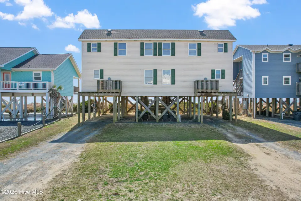 140 Ocean Boulevard E, Holden Beach, NC 28462 – photo 1 of 48: 140OceanBlvdEUnitW - 1