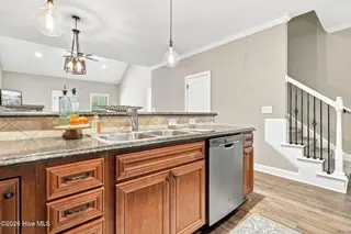 1701 Cambria Drive B, Greenville, NC 27858 – photo 9: 25-web-or-mls-IMG_0033