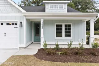 2058 Greenside Manor Drive SW, Ocean Isle Beach, NC 28469 – photo 4: 2058 Greenside Manor Drive