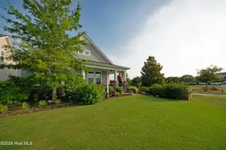 4711 Waves Point, Wilmington, NC 28412 — 3-bedroom waterfront home in Riverlights, Wilmington, NC, photo 8 of 62