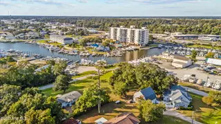 203 2 Pensacola Avenue, Morehead City, NC 28557 – photo 13: 13-web-or-mls-DJI_20250925170623_0865_D