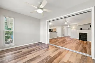 2209 Locksley Woods Drive G, Greenville, NC 27858 – photo 14: 23-web-or-mls-IMG_0023