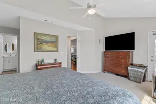 656 Settlers Lane, Kure Beach, NC 28449 – photo 23: Primary bed on Main