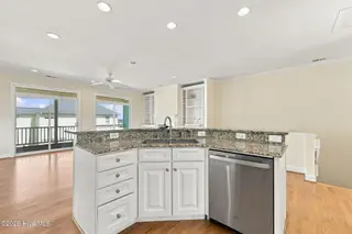 105 Winston Avenue Unit A & B, Atlantic Beach, NC 28512 – photo 16: 45-web-or-mls-105-Winston-078_edit