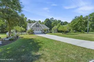 1407 Chadwick Shores Drive, Sneads Ferry, NC 28460 – photo 4