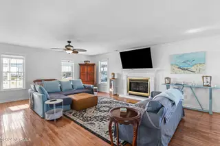122 Quinton Street, Holden Beach, NC 28462 — 3-bedroom home in Holden Beach, Holden Beach, NC, photo 8 of 54: 17-web-or-mls-BTS09091