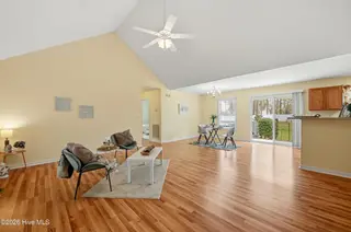 326 Knollwood Drive, Hampstead, NC 28443 – photo 9: 9_326_knollwood_dr_009