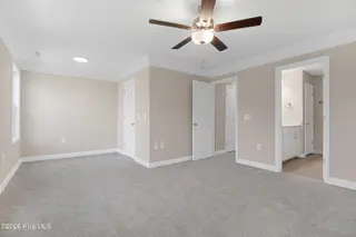 228 Cline Way Unit 131, Beaufort, NC 28516 – photo 6: Primary Suite