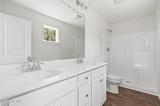 931 Plymouth Road, Boiling Spring Lakes, NC 28461 – photo 13: Owners Bath