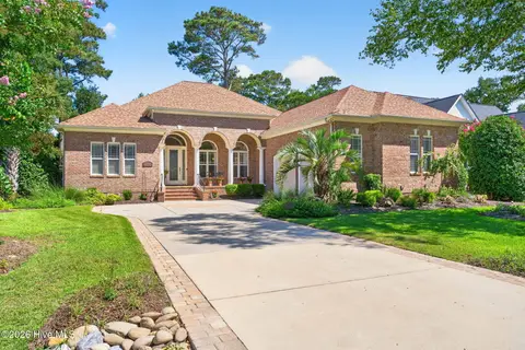2761 Cedar Crest Dr, Southport