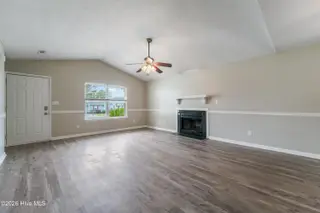 342 Palamino Trail, Jacksonville, NC 28546 – photo 12: Living Room