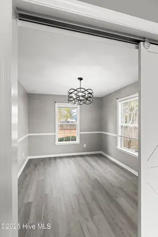 111 Summercreek Drive, Jacksonville, NC 28546 — 4-bedroom home in Bay Meadows, Jacksonville, NC, photo 5 of 32