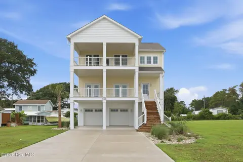 450 Pearson Circle, Newport