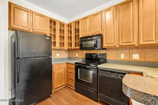 3802 River Front Place Unit 204, Wilmington, NC 28412 – photo 17: 3802RiverFrontPlace204-15