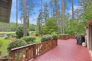 908 Sawgrass Court, New Bern, NC 28560 – photo 12: 22-web-or-mls-DSC_7398