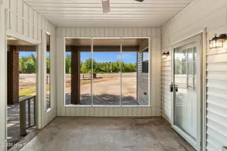 11073 Sam Potts Highway, Lake Waccamaw, NC 28450 – photo 5: 18-DSC05368