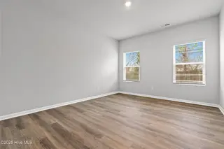 604 S Squires Run Lane, Richlands, NC 28574 – photo 19: Master Bedroom