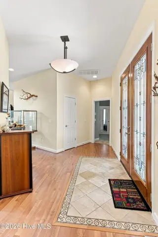 358 Shore Point Drive, Wilmington, NC 28411 — 5-bedroom home in Bayshore Estates, Wilmington, NC, photo 6 of 49