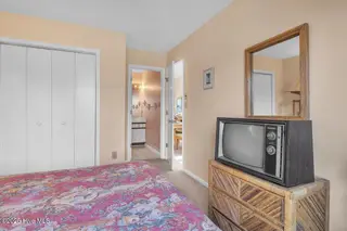 1708 W Beach Drive, Oak Island, NC 28465 – photo 19: 18-Final 1708 W Beach Dr OKI-RJREM-1856