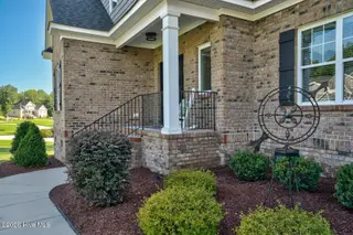 1385 Blue Heron Drive, Nashville, NC 27856 – photo 8: 006-1385BlueHeronDrive-Nashville-NC-2785