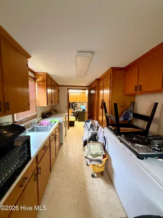 1143 Doublebridge Road, Elizabeth City, NC 27909 — 3-bedroom home, Elizabeth City, NC, photo 20 of 29: IMG_1074