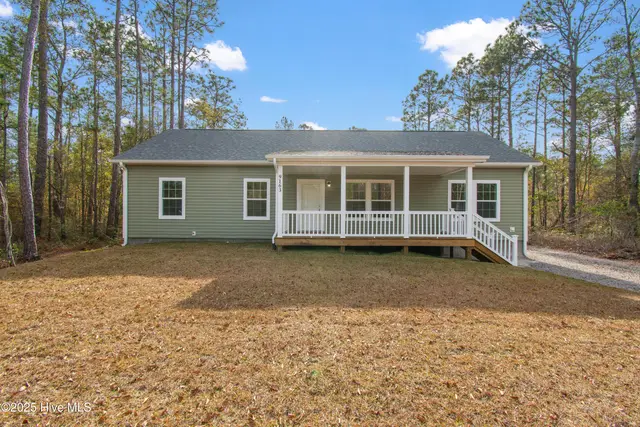 9163 Southern Boulevard SE, Winnabow, NC 28479