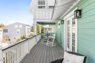 306 Coral Drive, Wrightsville Beach, NC 28480 — 5-bedroom home in Harbor Island, Wrightsville Beach, NC, photo 9 of 57: 006_306_coral_drive-03_728