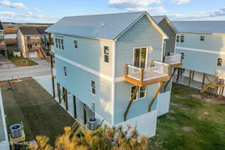 146 Sea Gull Lane 7a, North Topsail Beach, NC 28460 – photo 3: Back View