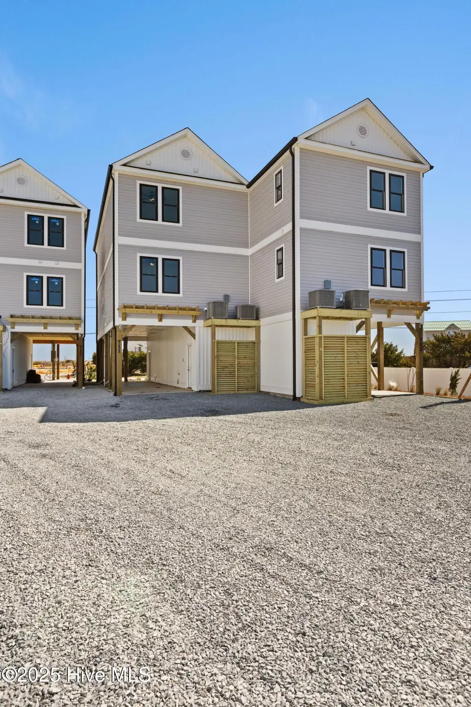 747 N Topsail Drive, Surf City, NC 28445 – photo 1 of 40: IMG_2720