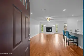 708 Plantation Drive, New Bern, NC 28562 – photo 5: 10-web-or-mls-0C0A0688