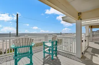 100 Oleander Court, Surf City, NC 28445 — 8-bedroom home in Bland Shores, Surf City, NC, photo 10 of 72
