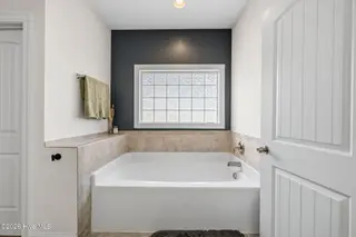 3013 Sharpnose Street, New Bern, NC 28562 – photo 19: Primary Bathroom