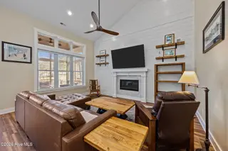 620 W Wilson Creek Drive, Trent Woods, NC 28562 – photo 8: Living Space