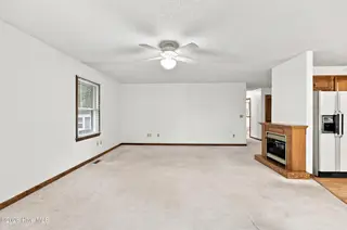 1113 Riverside Avenue, Elizabeth City, NC 27909 – photo 9: Living Room